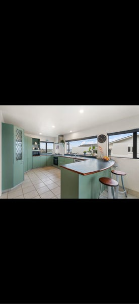 Stanmore Bay, 5 bedrooms64829800514945111