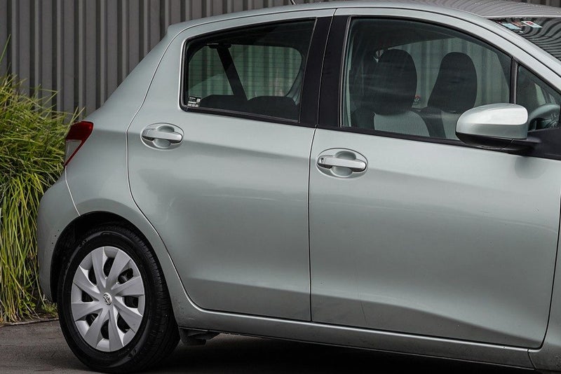 2011 Toyota Yaris YR / Vitz NZ New / 5 SPD Manu...64827757592066114