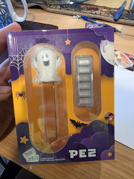 30Gram silver pezz dispencer suzzie pamp mint Carousel 1