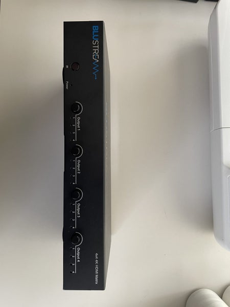 HDMI 4k Matrix Swich64836013776129110