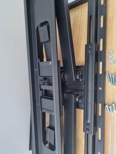 Heavy duty OMP Cantilever Twin Arm TV Wall Mount Large 42-70" Carousel 2