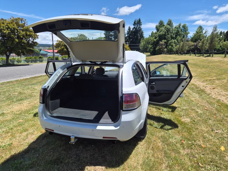 2012 Holden Commodore Omega64837296594178112