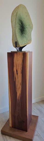 NZ JADE MOUNTED ON A HARDWOOD PEDESTAL - A TRULY IMPRESSIVE PIECE Carousel 1