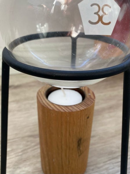 Minimalist style tripod essential oil burner Carousel 2