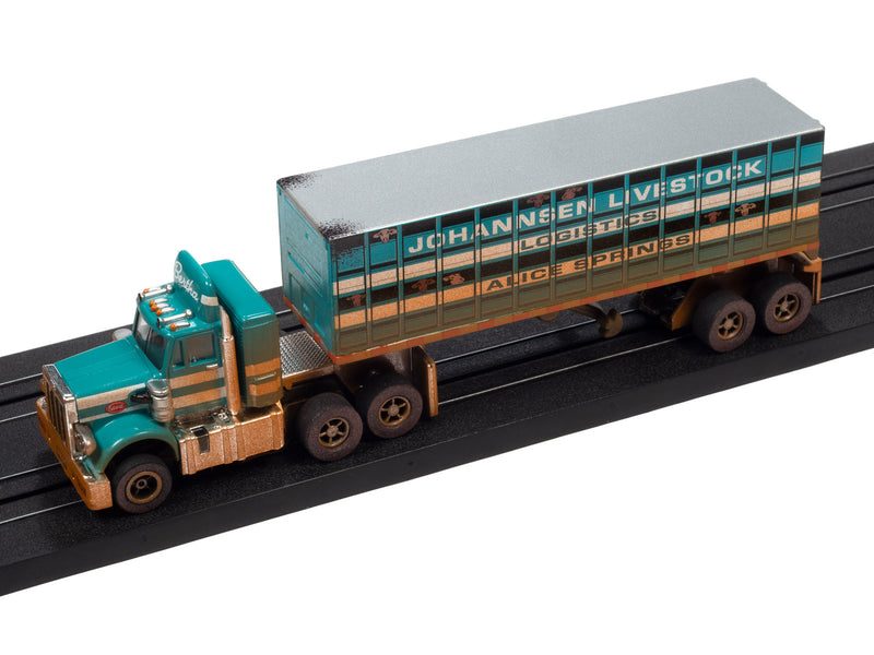 Autoworld X traction Ultra G Outback Overdrive Truckers Slot Car Set 14 Feet Carousel 7