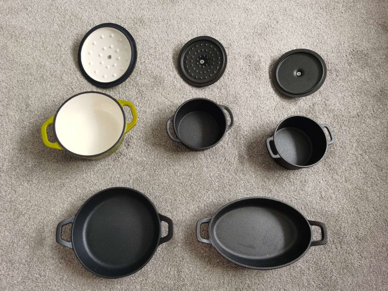 Brand new Cast Iron Cookware set (5 pcs) Carousel 2