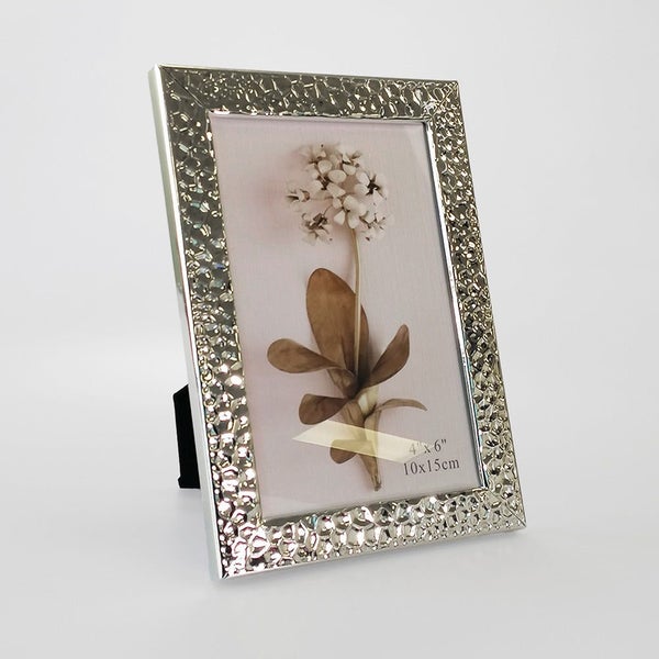 Silver 'Beaten' Frame - 4 x 6 Carousel 2