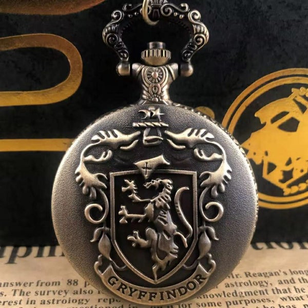 Gryfinndor Harry Potter watch Carousel 1