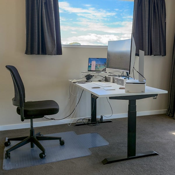 Electric Sit-Stand Desk 1500x800 – Height Adjustable Office Desk Carousel 2