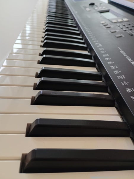 Yamaha PSR-EW300 keyboard Carousel 2
