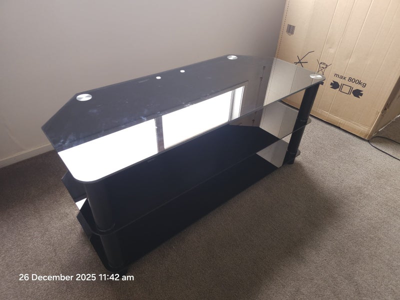 Tempered glass TV/ entertainment unit Carousel 4