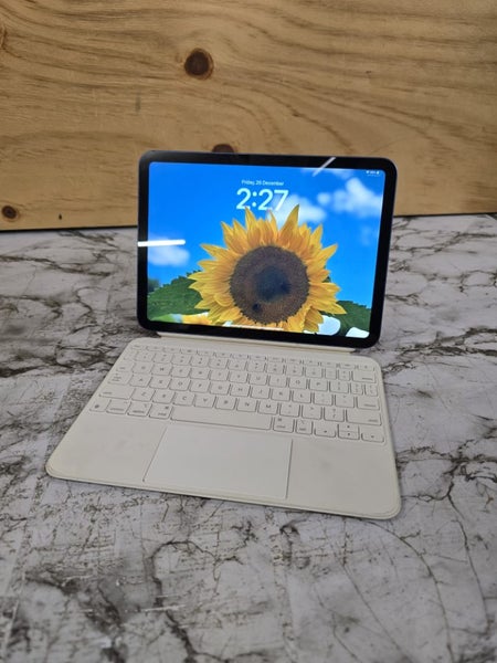 iPad 10th Gen Carousel 1