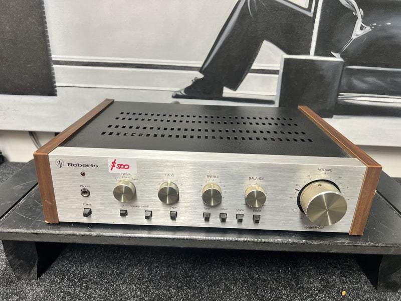 Vintage Roberts Amplifier R05e Carousel 1