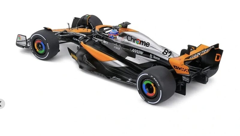 2022/23 Formula One F1 race car – BIG 1/18 scale diecast model 1 of 5 Carousel 9