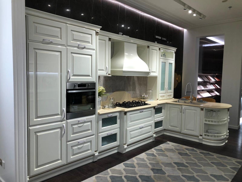 NEW: Country Style CUSTOM DESIGNED KITCHEN + Soft Close Carousel 2