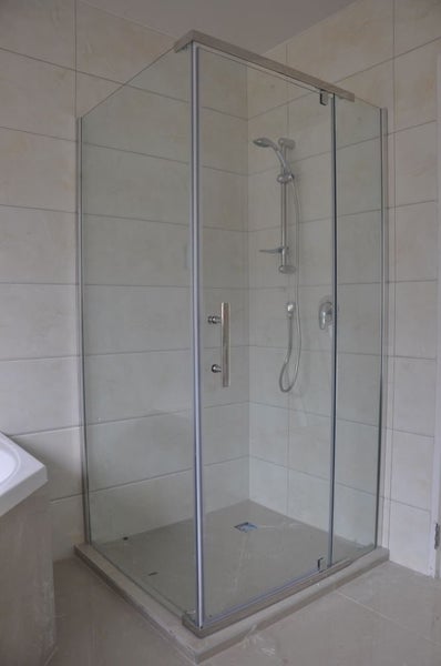Semi-Frame Shower Box 8mm, 1000*1000*1900mm high, glass only Carousel 1