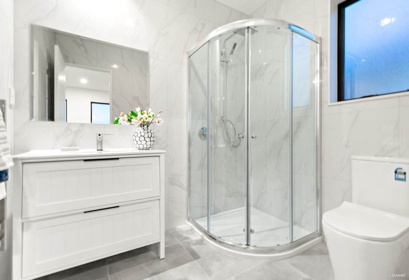 Shower Box Rainbow Curved 1000x800 Centre Waste Carousel 1