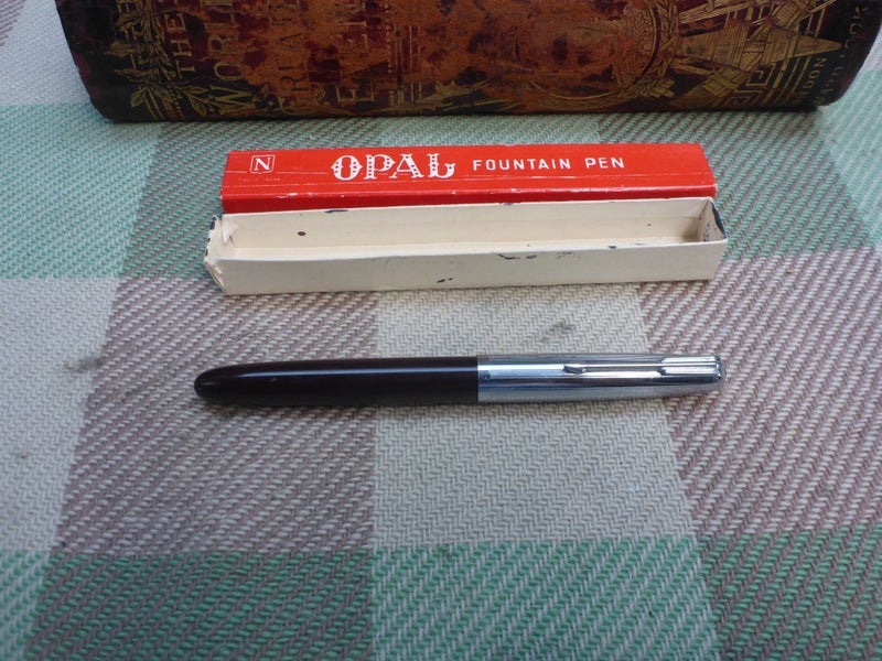 Awesome Vintage Boxed Opal Fountain Pen Japan Carousel 1