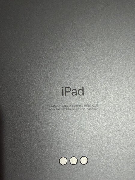 iPad Pro 12.9” (Model A2229) – For Parts or Repair Carousel 5