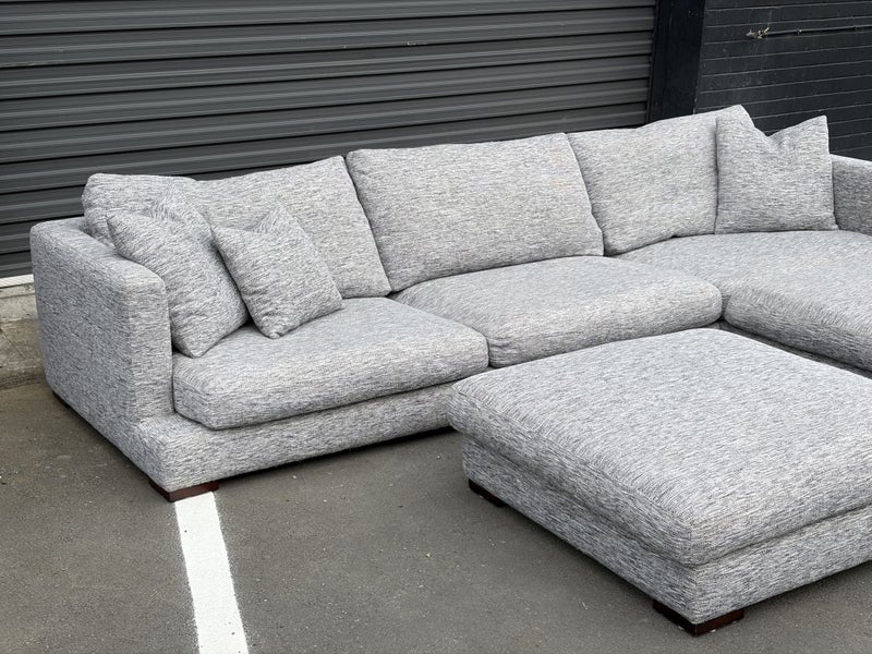 Freedom Long Island Fabric Modular Sofa - RHF Carousel 2