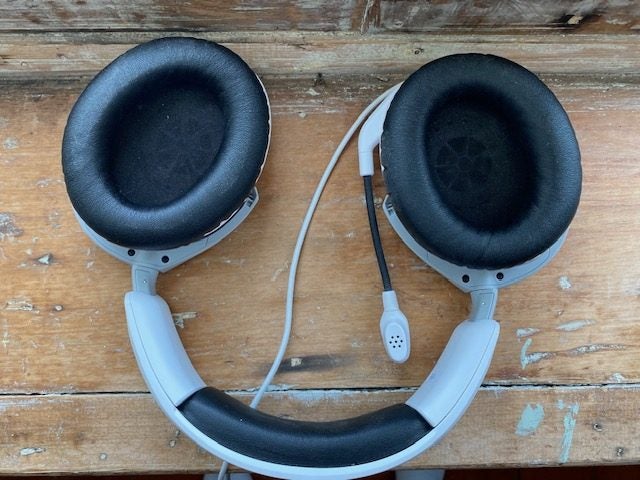 Hyper X gaming headset Carousel 1