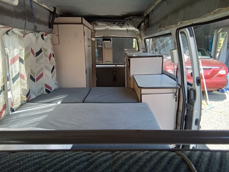 1995 Mazda E2000 LWB648723483027211111