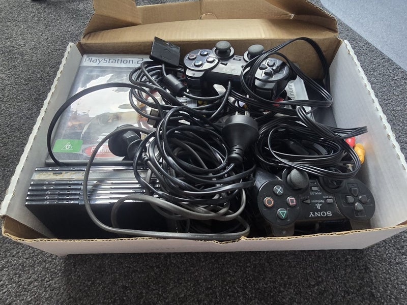 PS2 Console Bundle64872188290691110