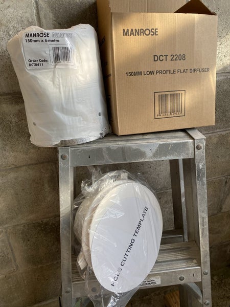 150mm Diffuser and flexiduct Carousel 1