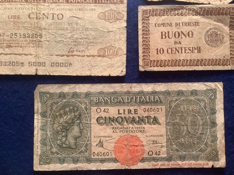 Italian banknotes x 5 Carousel 2