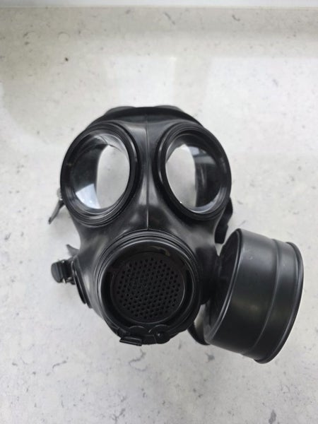 FM-12 Gas Mask Carousel 1