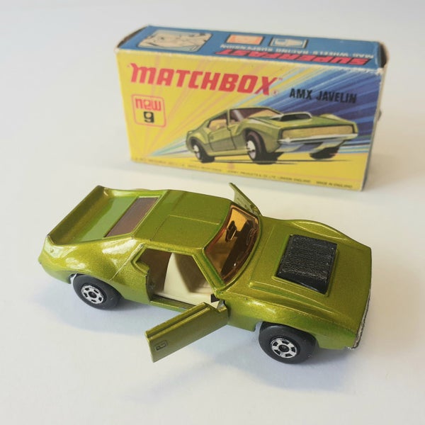 MATCHBOX Lesney No: 9 AMX Javelin with HTF WHITE interior - NMIB Carousel 1