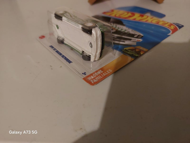* $1 RES * HOT WHEELS B.M.W M3 WAGON/REMORGE 2025 SUPER TREASURE HUNT Carousel 8