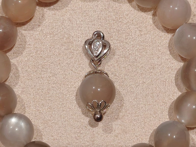 Natural Moonstone Bracelet & Matching Pendant Set – 10mm Smooth Beads Soft Glow Carousel 3