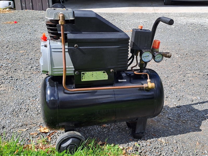 Ajax Maverick FL25 air compressor Carousel 2