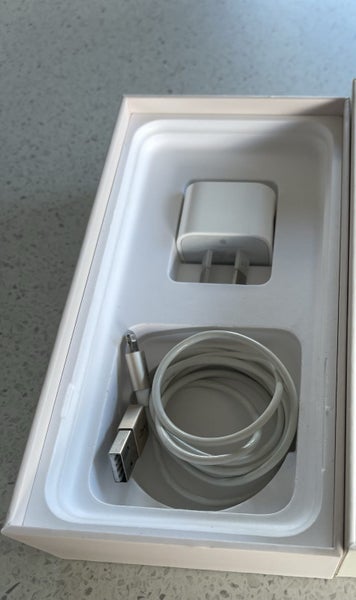 iPhone 8 Plus 64GB Gold64880467537411112