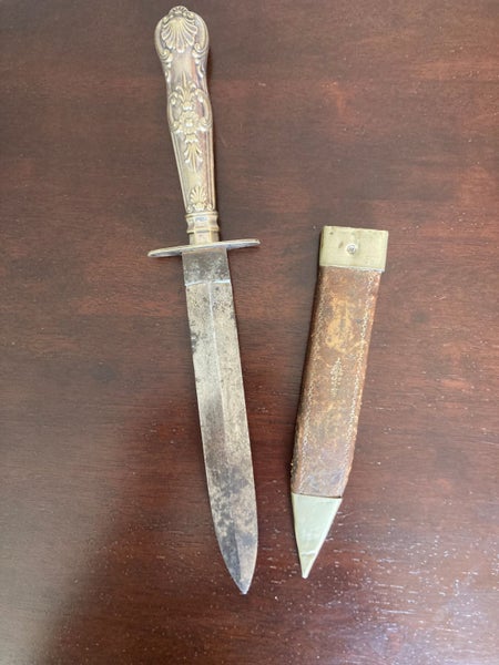 Victorian Hunting Knife Carousel 2