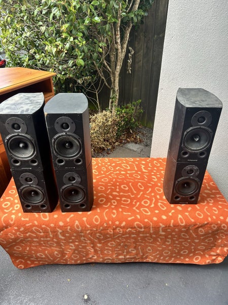 Wharfedale Diamond 9.1 speakers Carousel 1