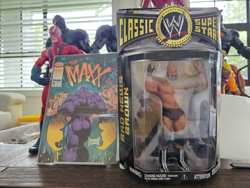 comic book plus Bad News Brown action figure from 90 Carousel 3