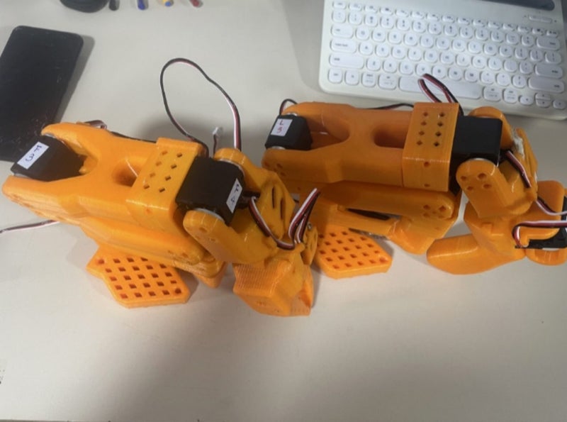 LeRobot Ai arms So101 kit (3D printed skeleton, control boards, servo motors) Carousel 1