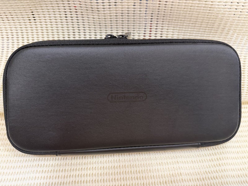 Nintendo Switch Console + Extra Controllers and Cases64884480891521114