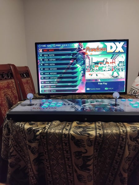 Soniq 32inch tv Carousel 1