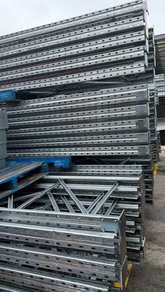 Upright frames and Racking Beams Carousel 2