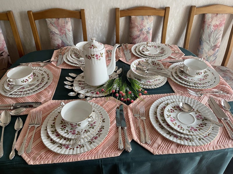 Dinner Set Fragrance Royal Stafford Carousel 2