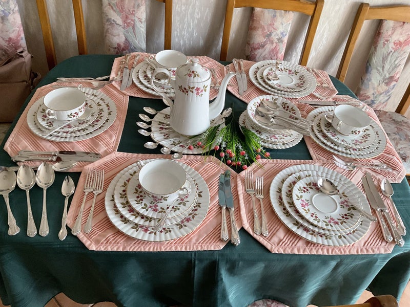 Dinner Set Fragrance Royal Stafford Carousel 1