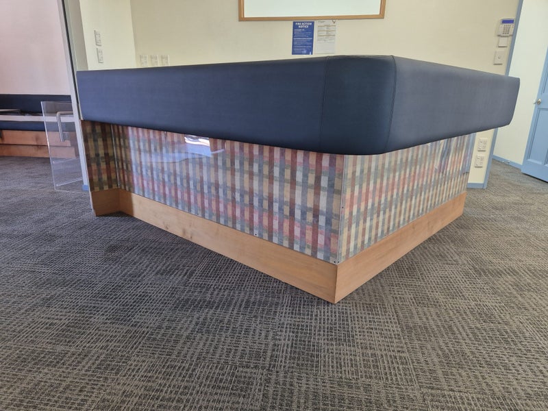 OFFICE RECEPTION DESK Carousel 1