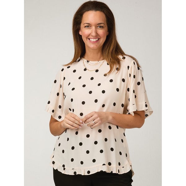 if you want a gorgeous top then top and check this out - beautiful - size 22 Carousel 1