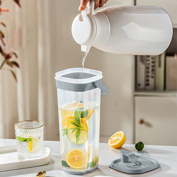 Insulated Water Bottle,Clear Water Bottles,Large Capacity Pitcher for Fridg Carousel 6