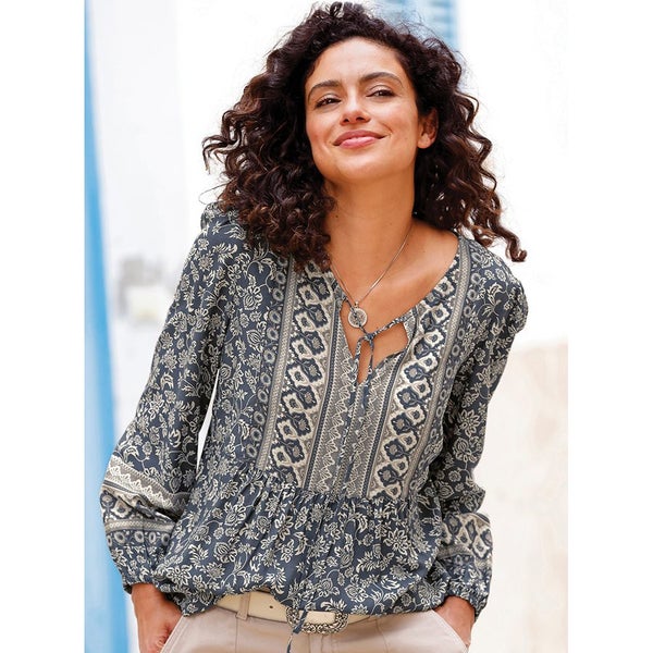 Border print top - just gorgeous match with so much its a stunner - size 8 Carousel 1