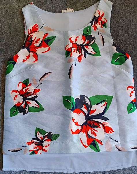 5 items as photos & details Carousel 2