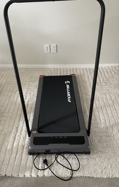 Walking pad - great condition Carousel 1